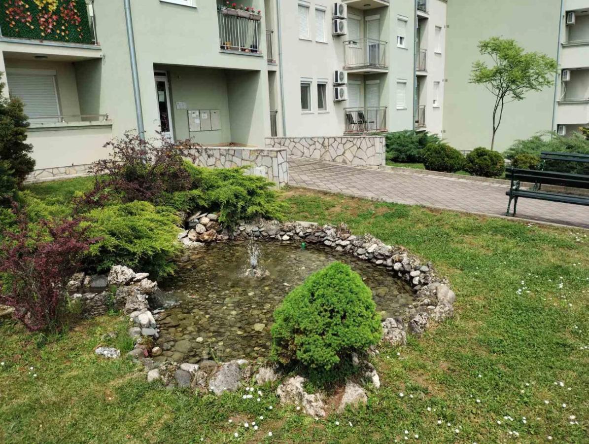 Apartman Mali Raj Vrnjačka Banja Exterior foto